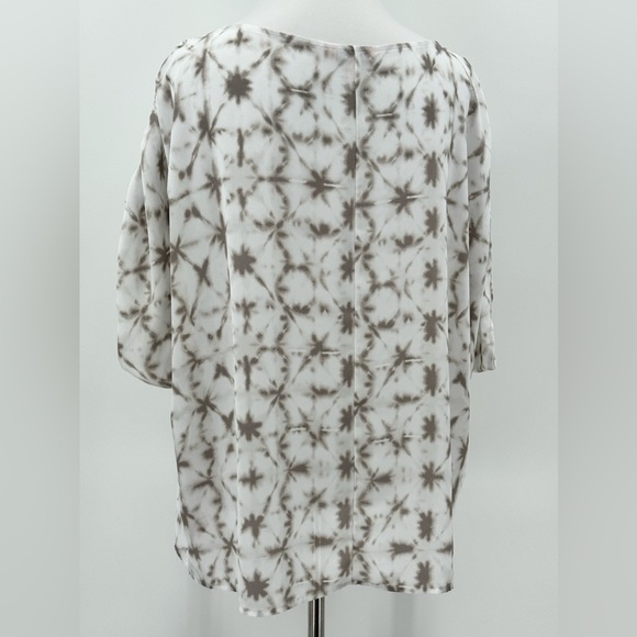 Juicy Couture Cold Shoulder Top-Size Large - Picture 2 of 8